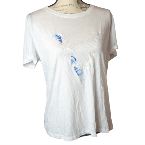 Victoria's Secret Tops - *3/$30* Victoria's Secret Softest Tee -M